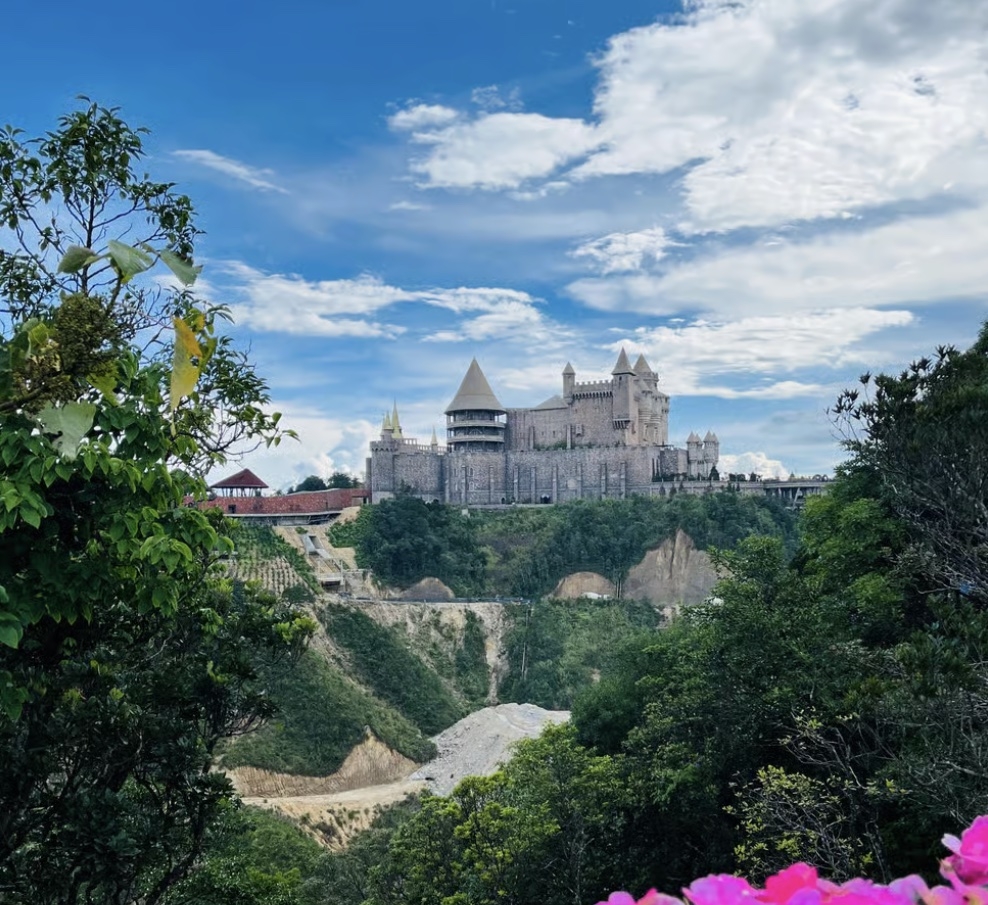 From Da Nang/Hoi An: Golden Bridge Ba Na Hills Full-Day Tour