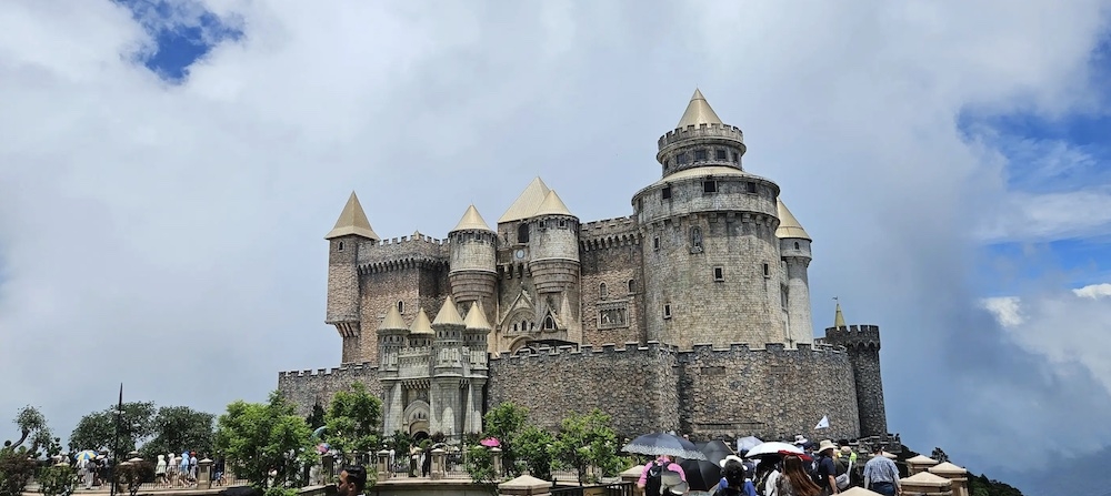 From Da Nang/Hoi An: Golden Bridge Ba Na Hills Full-Day Tour