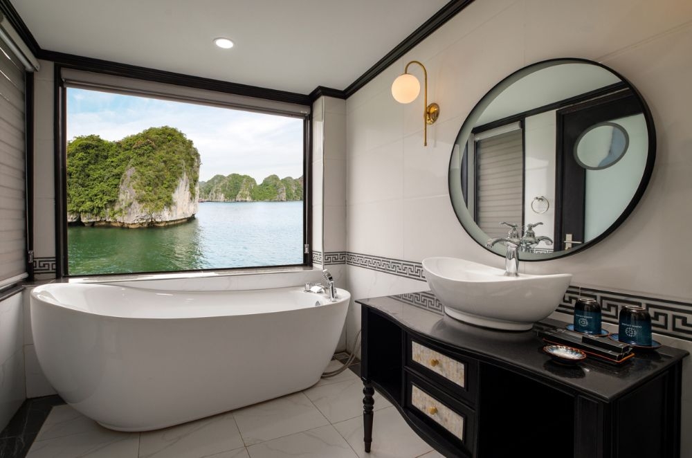 Doris Cruise Halong Bay 