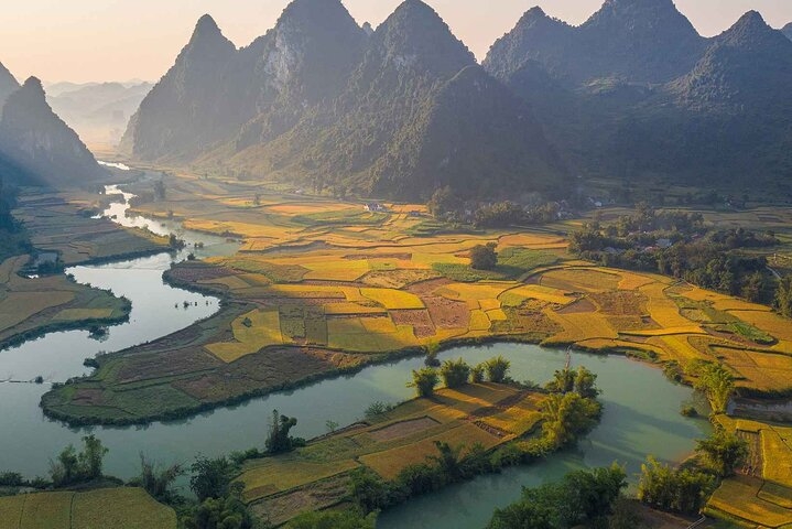 Cao Bang Loop Discovery: 3-Day Heritage & Nature Expedition 