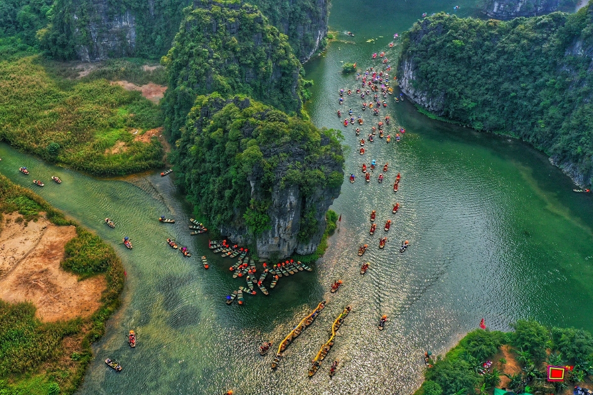 Bai Dinh – Trang An - Mua Cave -1 Day Trip From Hanoi 