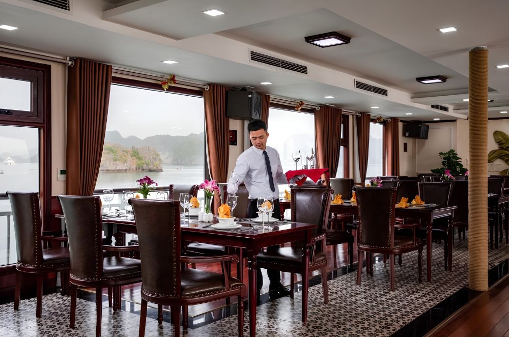 Dora Cruise Halong Bay