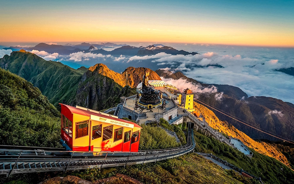 Fansipan Peak One-Day Trek – The Roof Of Indochina