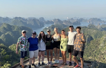 trekking-cat-ba-national-park.jpg