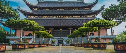 bai-dinh-pagoda.jpg
